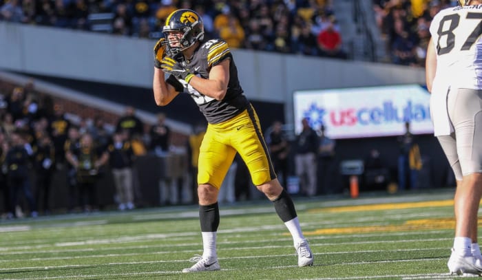 Iowa LB Jack Campbell